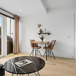 Apartment In With Wifi